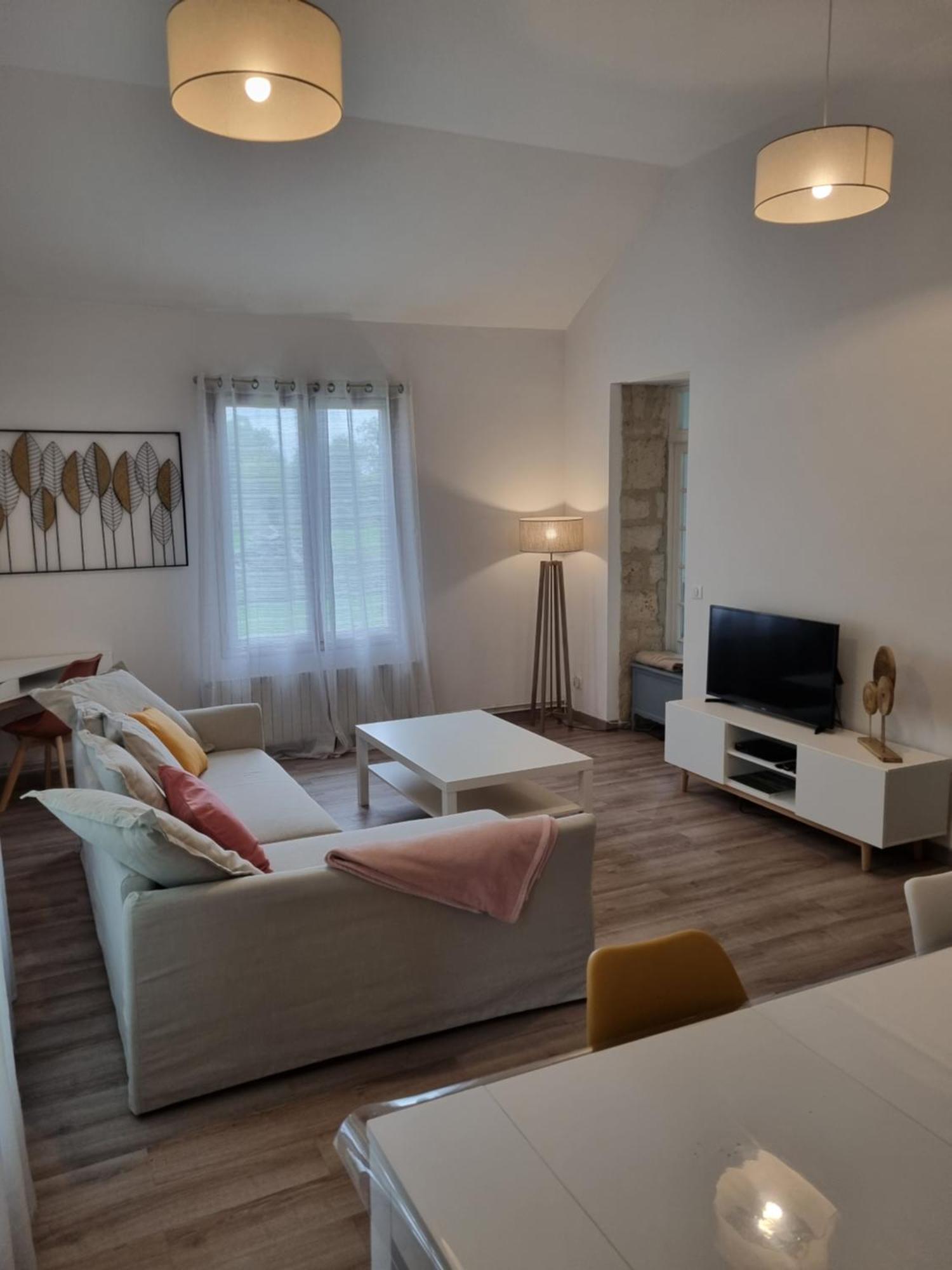 Gite Du Grand Frene Orrouy Extérieur photo
